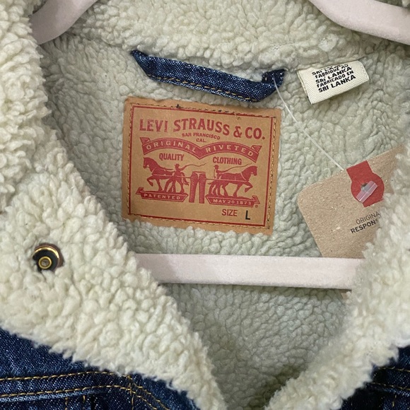 Levi’s Sherpa Trucker Denim Jacket Large - Picture 4 of 10